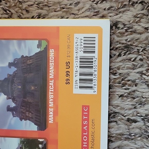 Minecraft Mega Builds Book - Picture 3 of 3